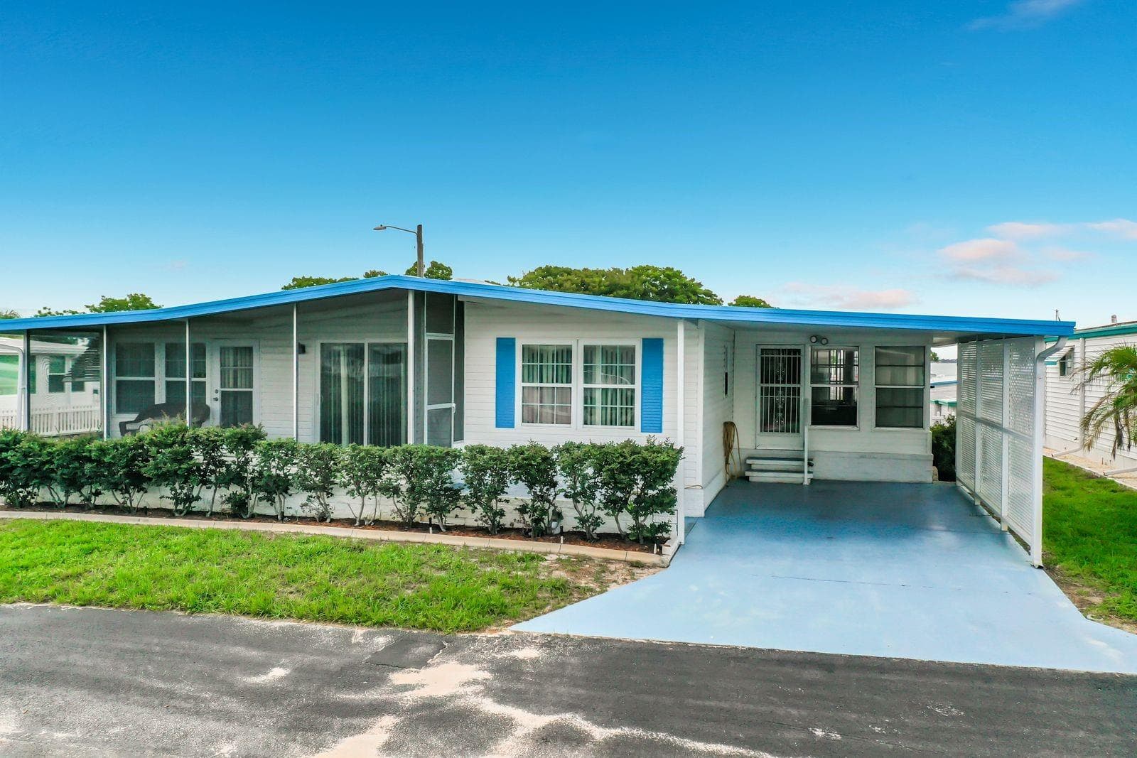 176 SUNSET DR