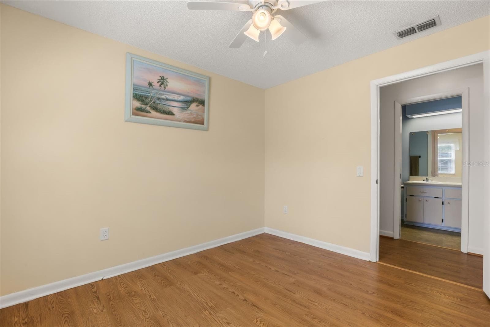 Single Family Residence at 1305 MORAY CT, LEESBURG, photo 23 of 50