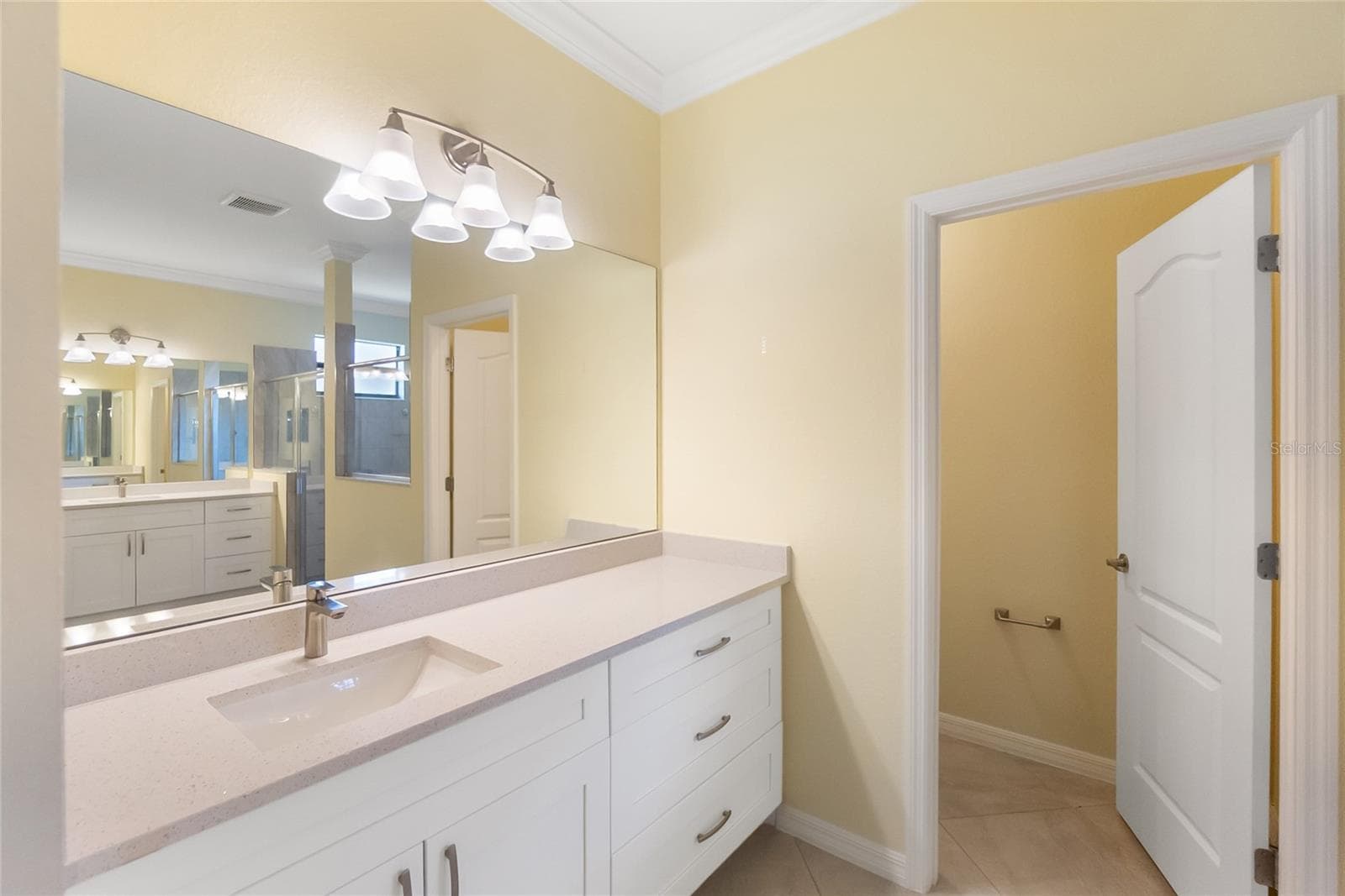 Single Family Residence at 9730 CARNOUSTIE PL, BRADENTON, photo 25 of 41
