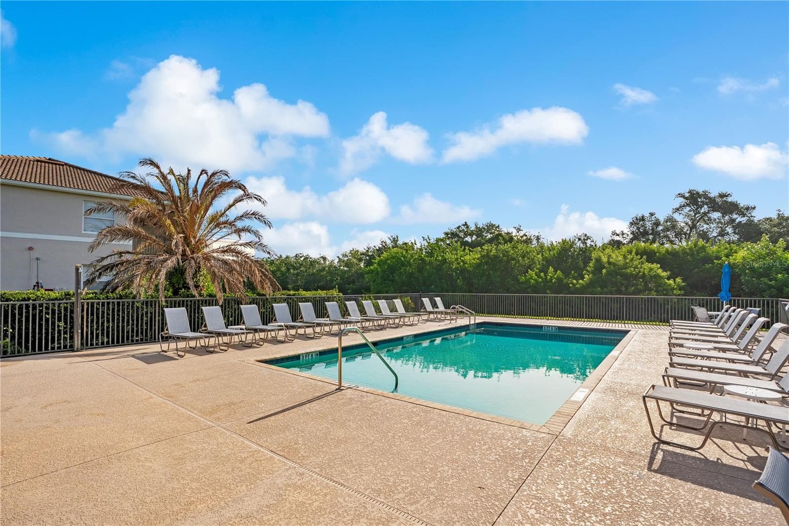 Another pool - 415 WINDING BROOK LN #102, BRADENTON