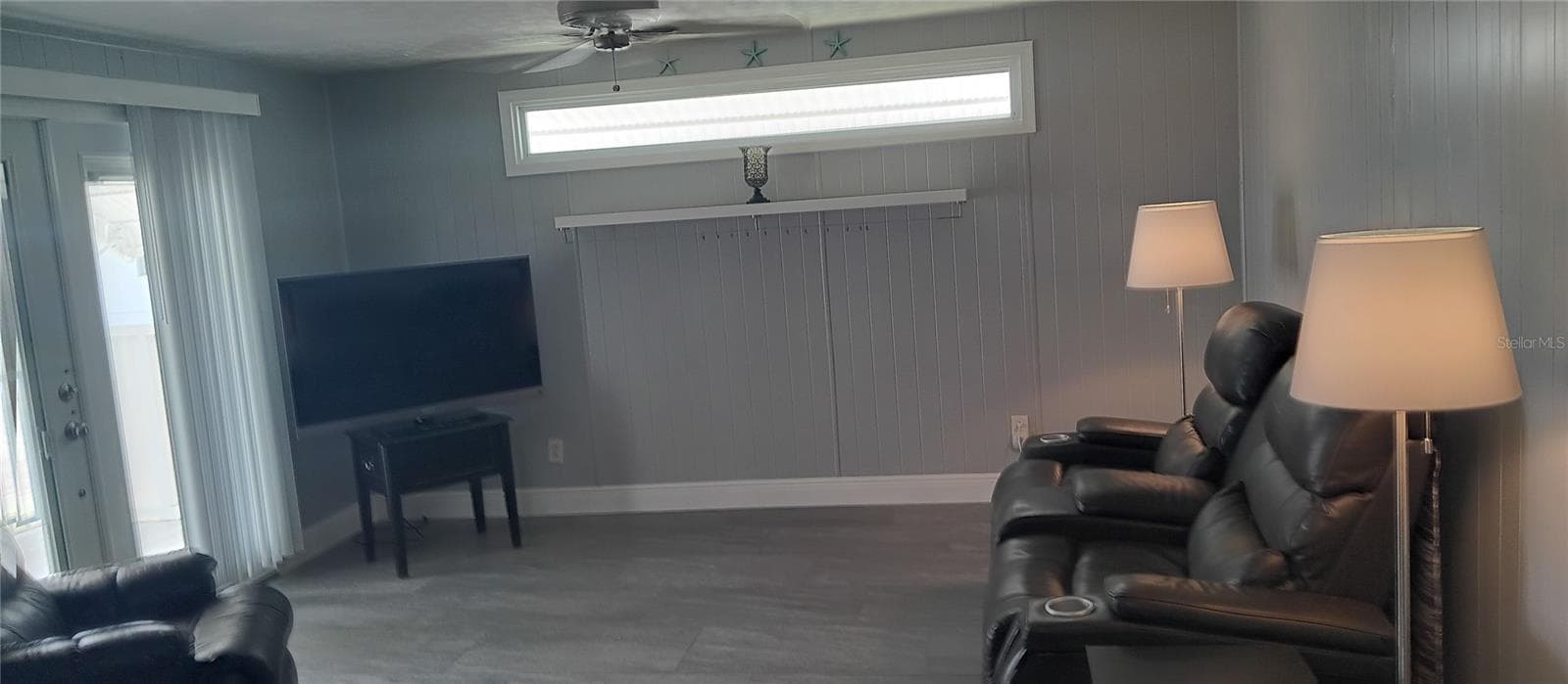 Living Room - 313 DANUBE CIR, BRADENTON
