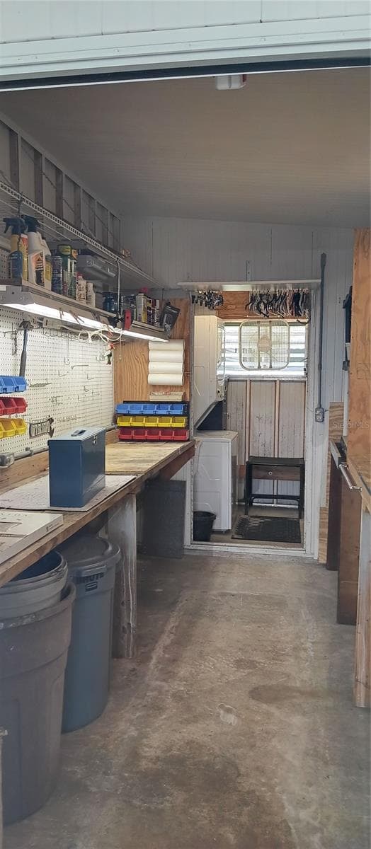 Huge Workroom with Laundry Room - 313 DANUBE CIR, BRADENTON