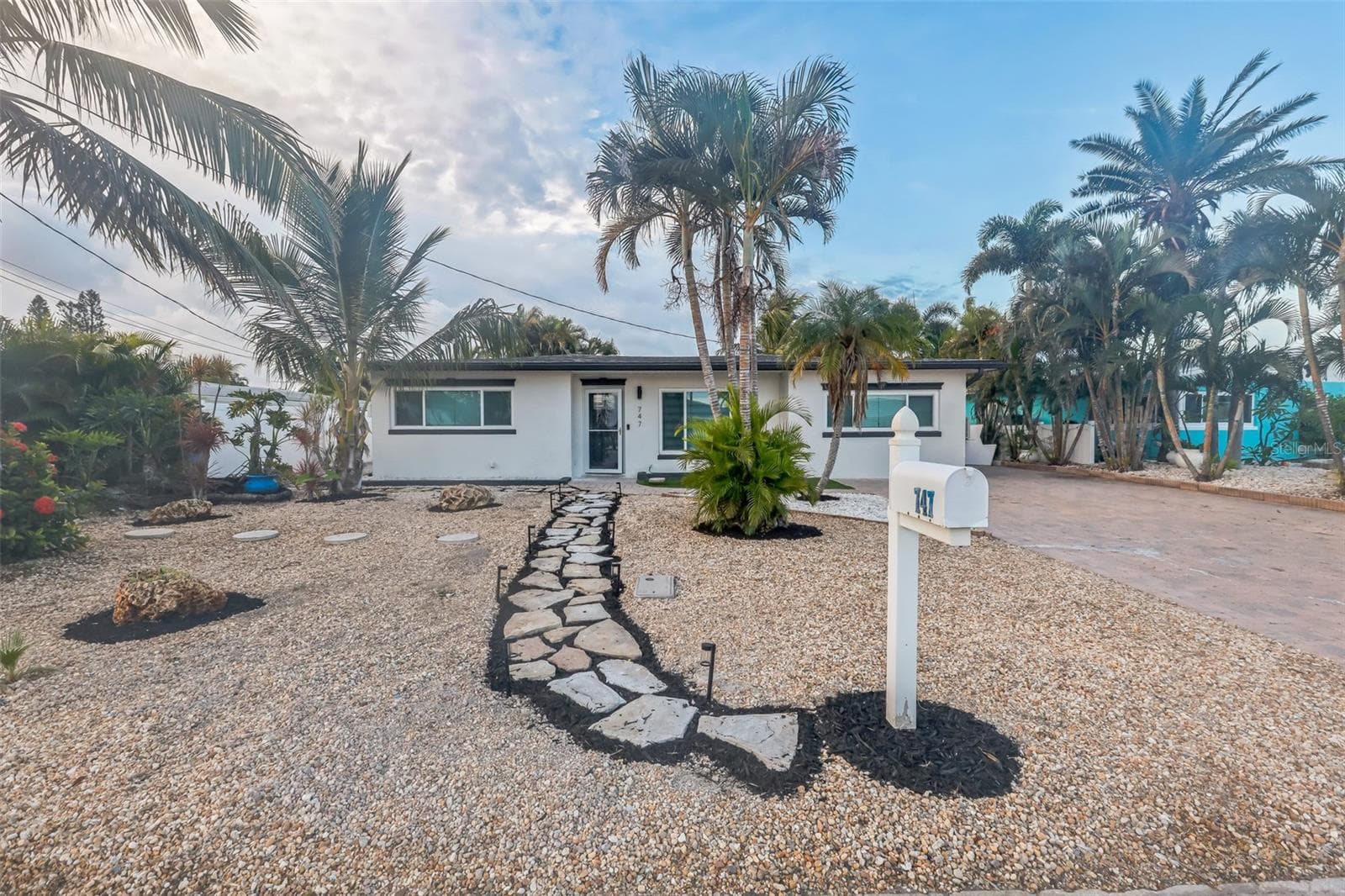Single Family Residence at 747 PRUITT DR, MADEIRA BEACH, photo 3 of 17