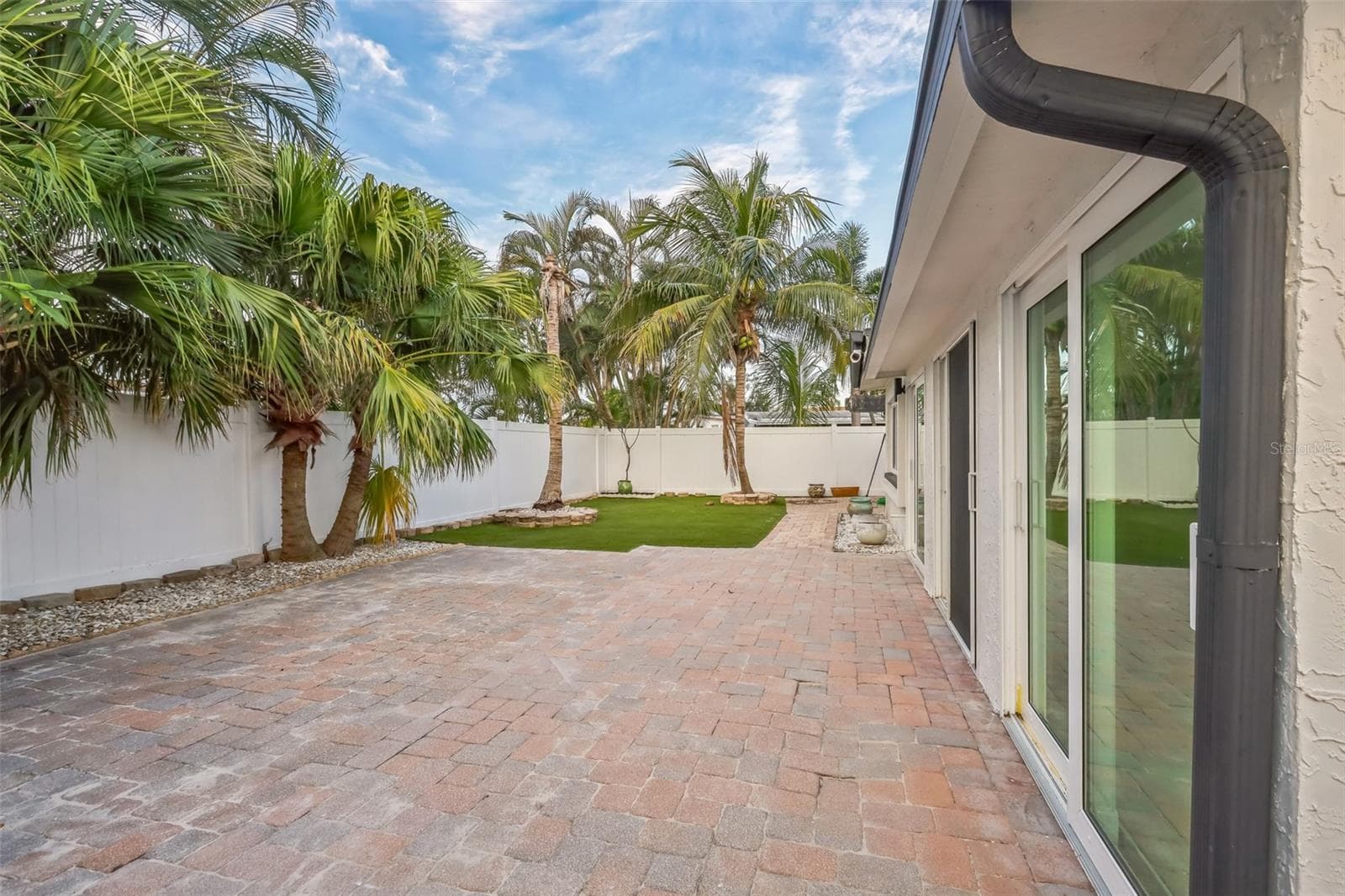 Single Family Residence at 747 PRUITT DR, MADEIRA BEACH, photo 5 of 17