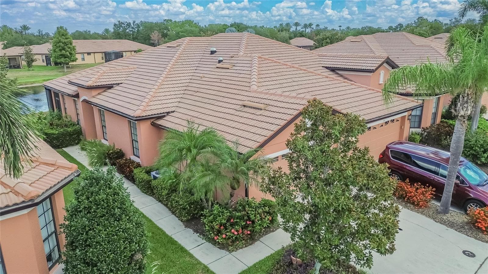 Villa at 132 SHELL FALLS DR, APOLLO BEACH, photo 2 of 97