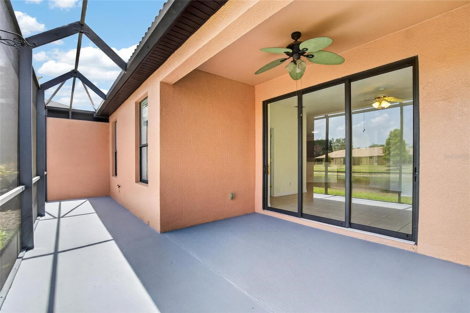 Villa at 132 SHELL FALLS DR, APOLLO BEACH, photo 6 of 97