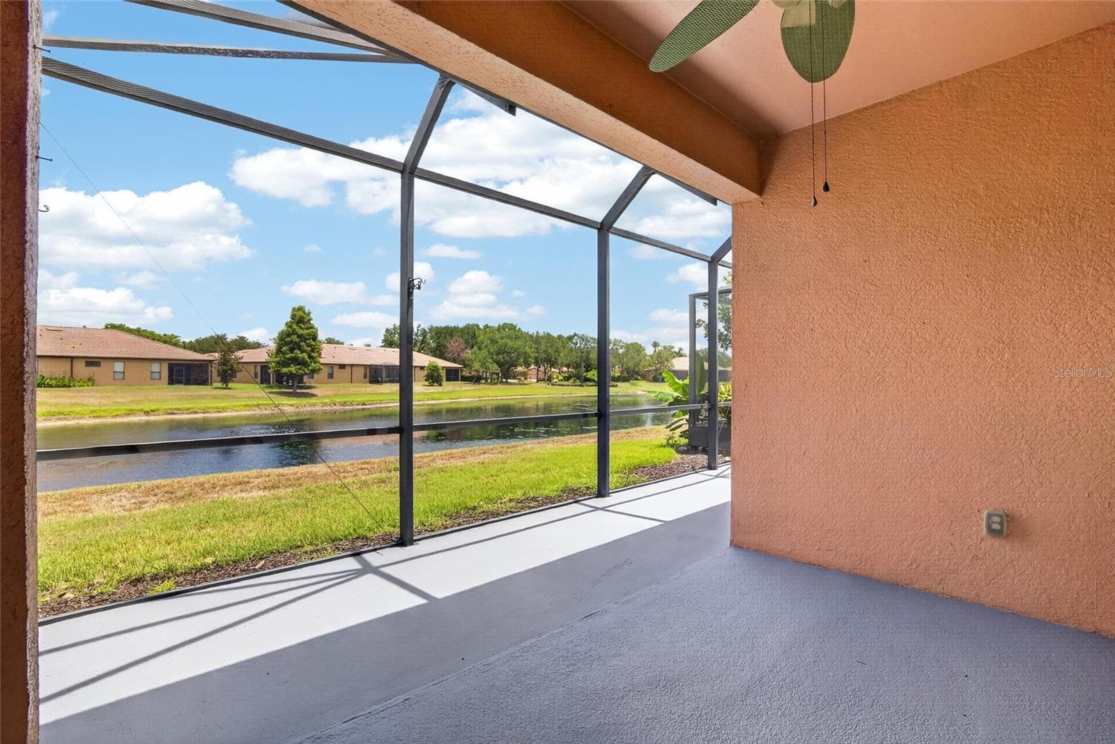 Villa at 132 SHELL FALLS DR, APOLLO BEACH, photo 9 of 97