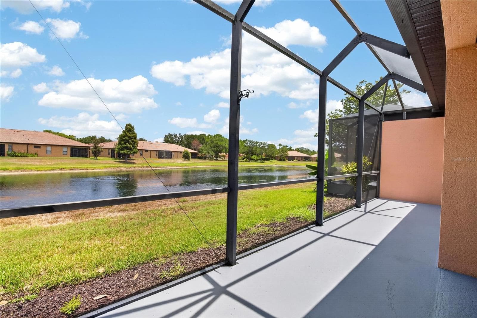 Villa at 132 SHELL FALLS DR, APOLLO BEACH, photo 11 of 97