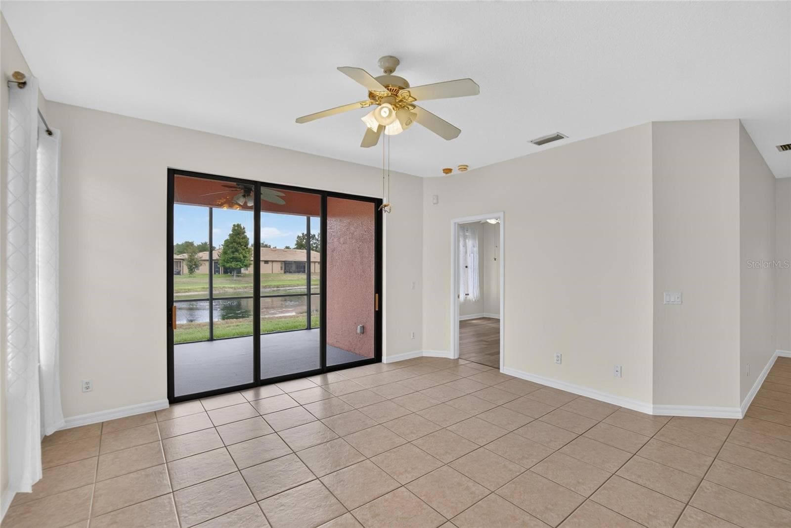Villa at 132 SHELL FALLS DR, APOLLO BEACH, photo 21 of 97