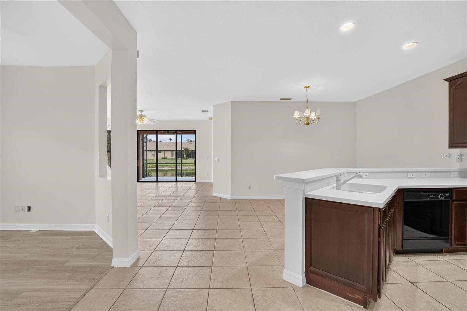 Villa at 132 SHELL FALLS DR, APOLLO BEACH, photo 26 of 97