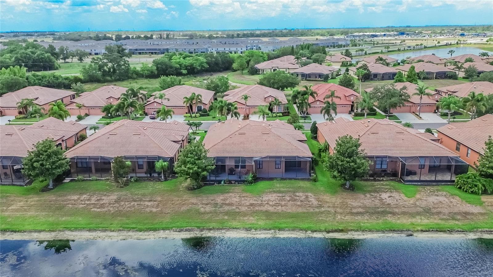 Villa at 132 SHELL FALLS DR, APOLLO BEACH, photo 79 of 97