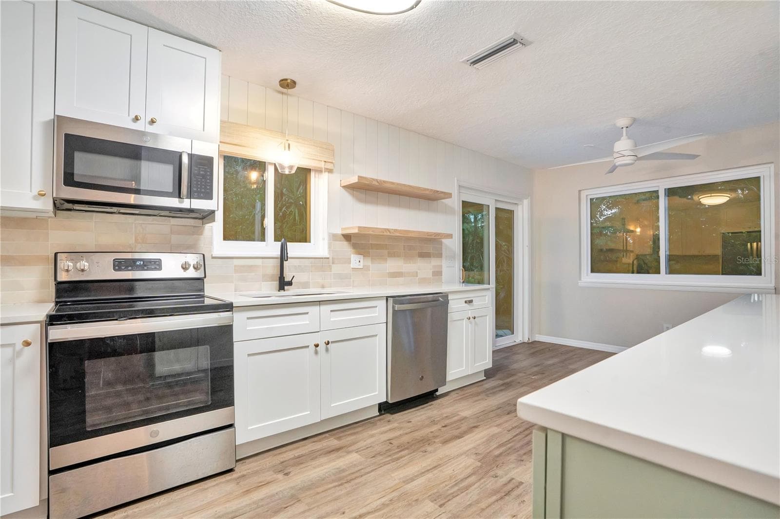 Single Family Residence at 16 RAINTREE CT, ORMOND BEACH, photo 13 of 37
