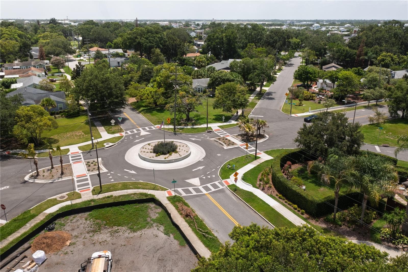 community round about - 2028 ILLINOIS ST, ORLANDO