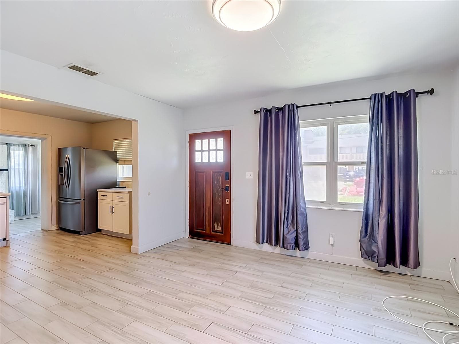 Single Family Residence at 3313 W KATHLEEN ST, TAMPA, photo 9 of 46