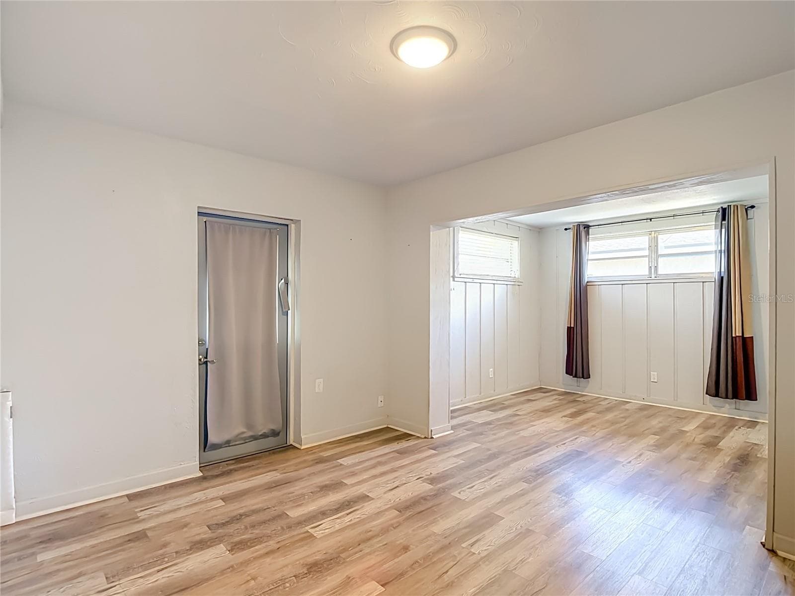 Single Family Residence at 3313 W KATHLEEN ST, TAMPA, photo 14 of 46