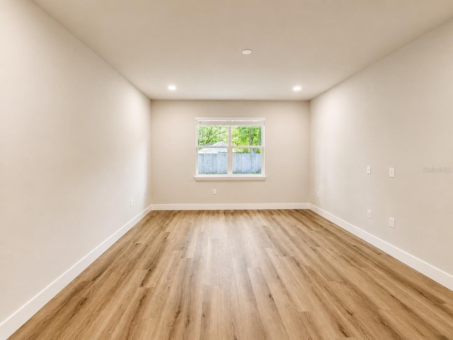 Single Family Residence at 807 SANTA BARBARA DR, SANFORD, photo 13 of 34