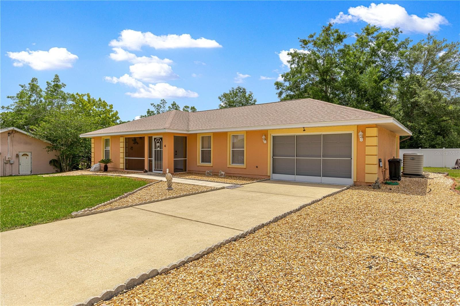 front view - 4 CEDAR TRACE PASS, OCALA