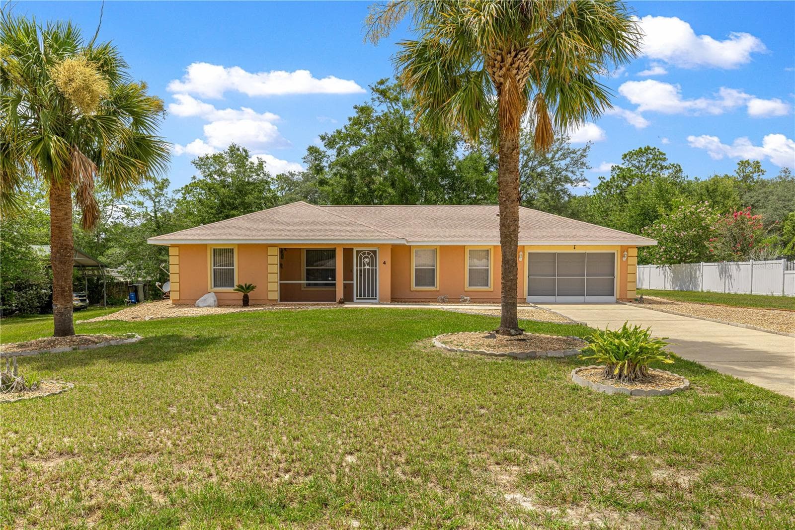 front yard view - 4 CEDAR TRACE PASS, OCALA