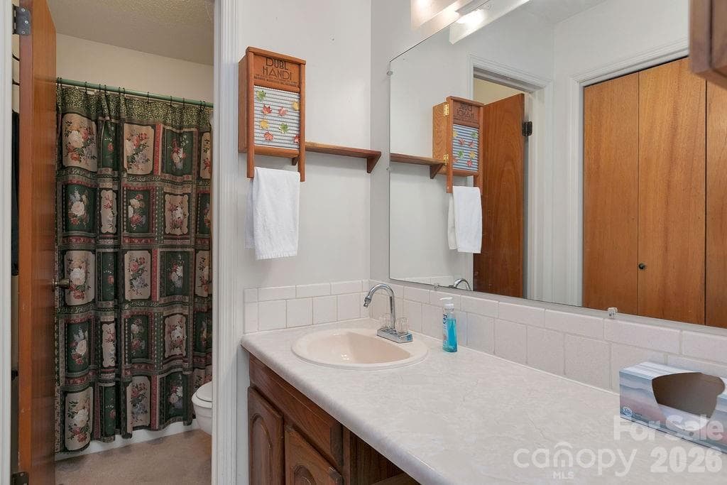 Single Family Residence at 108 Easy Street, Cedar Mountain, photo 28 of 44