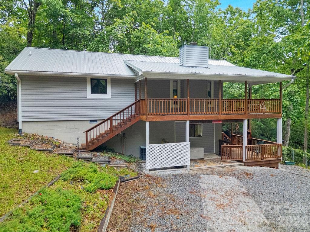 Single Family Residence at 108 Easy Street, Cedar Mountain, photo 41 of 44