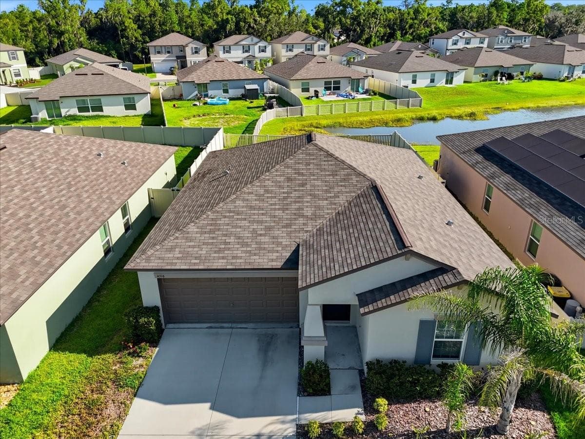Single Family Residence at 4316 TROTTERS WAY, LAKELAND, photo 2 of 15