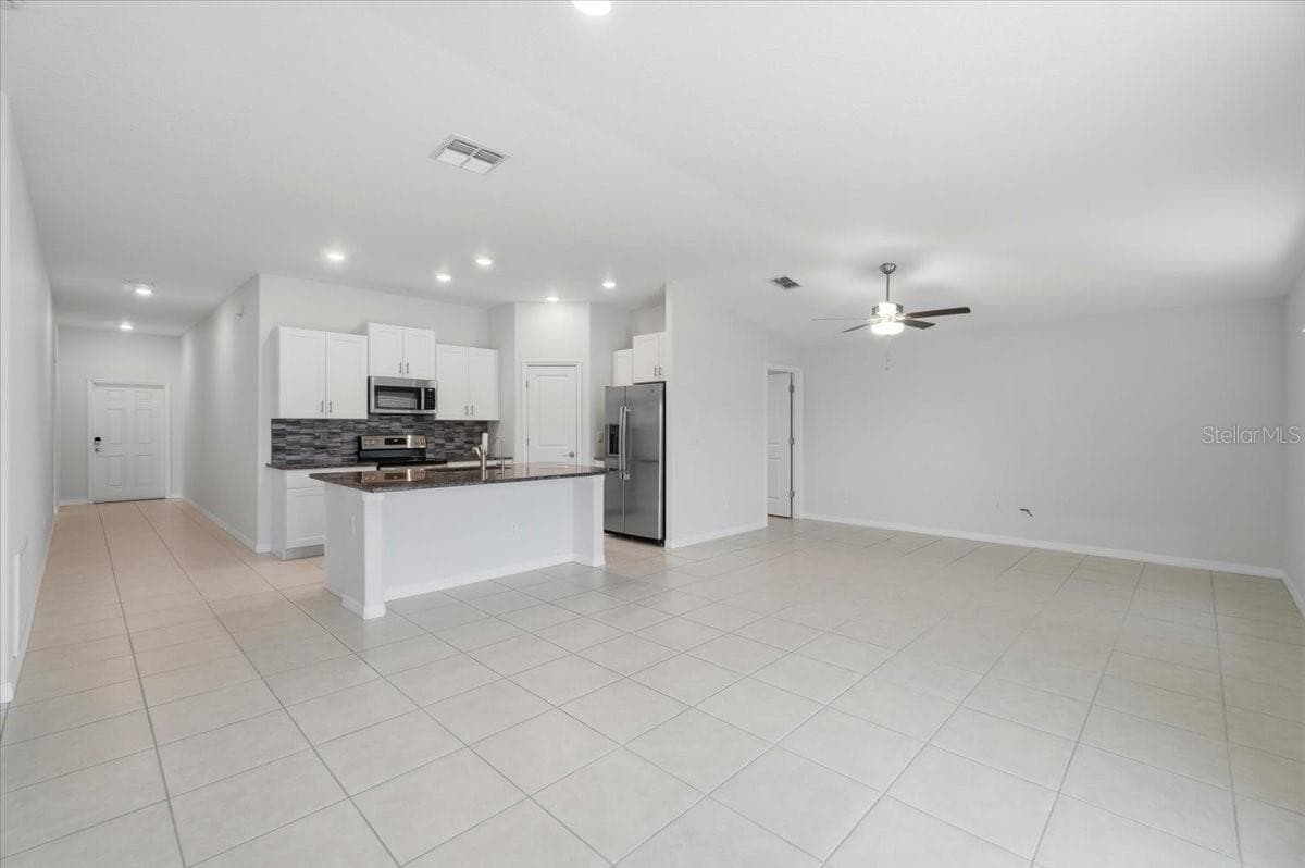 Single Family Residence at 4316 TROTTERS WAY, LAKELAND, photo 5 of 15