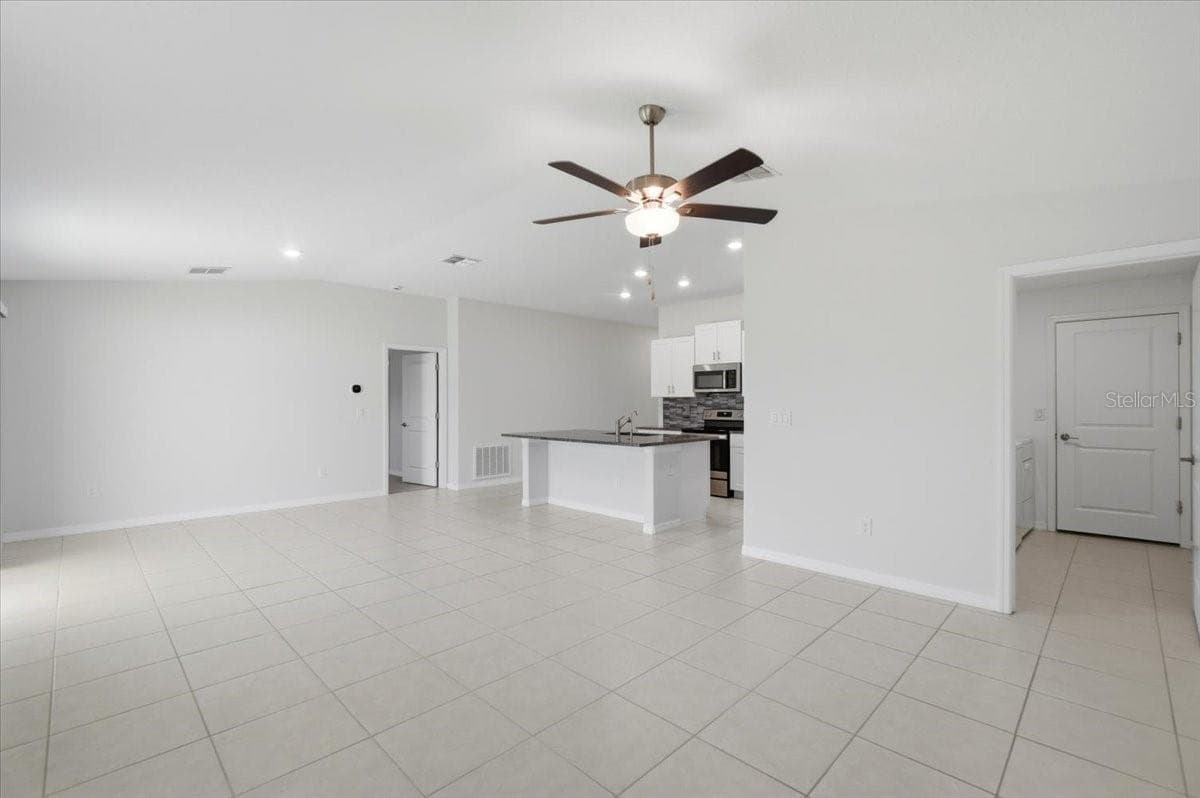 Single Family Residence at 4316 TROTTERS WAY, LAKELAND, photo 7 of 15