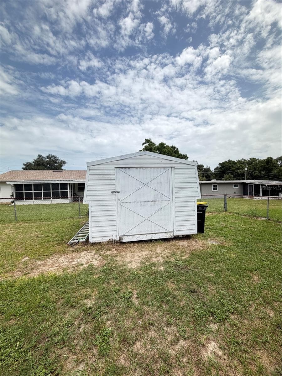 Shed - 5 MOONLIGHT LN, WINTER HAVEN