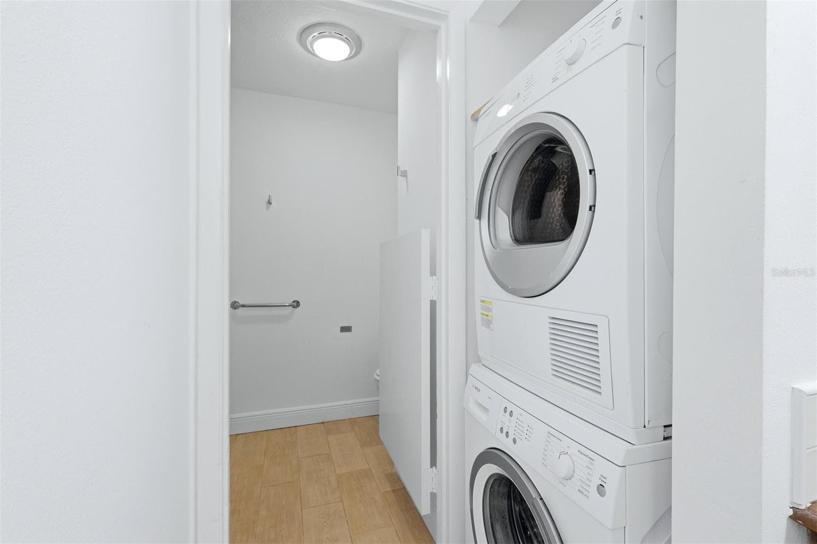 LAUNDRY IN PRIMARY BEDROOM - 5273 VILLA MAJORCA CT #25, SARASOTA