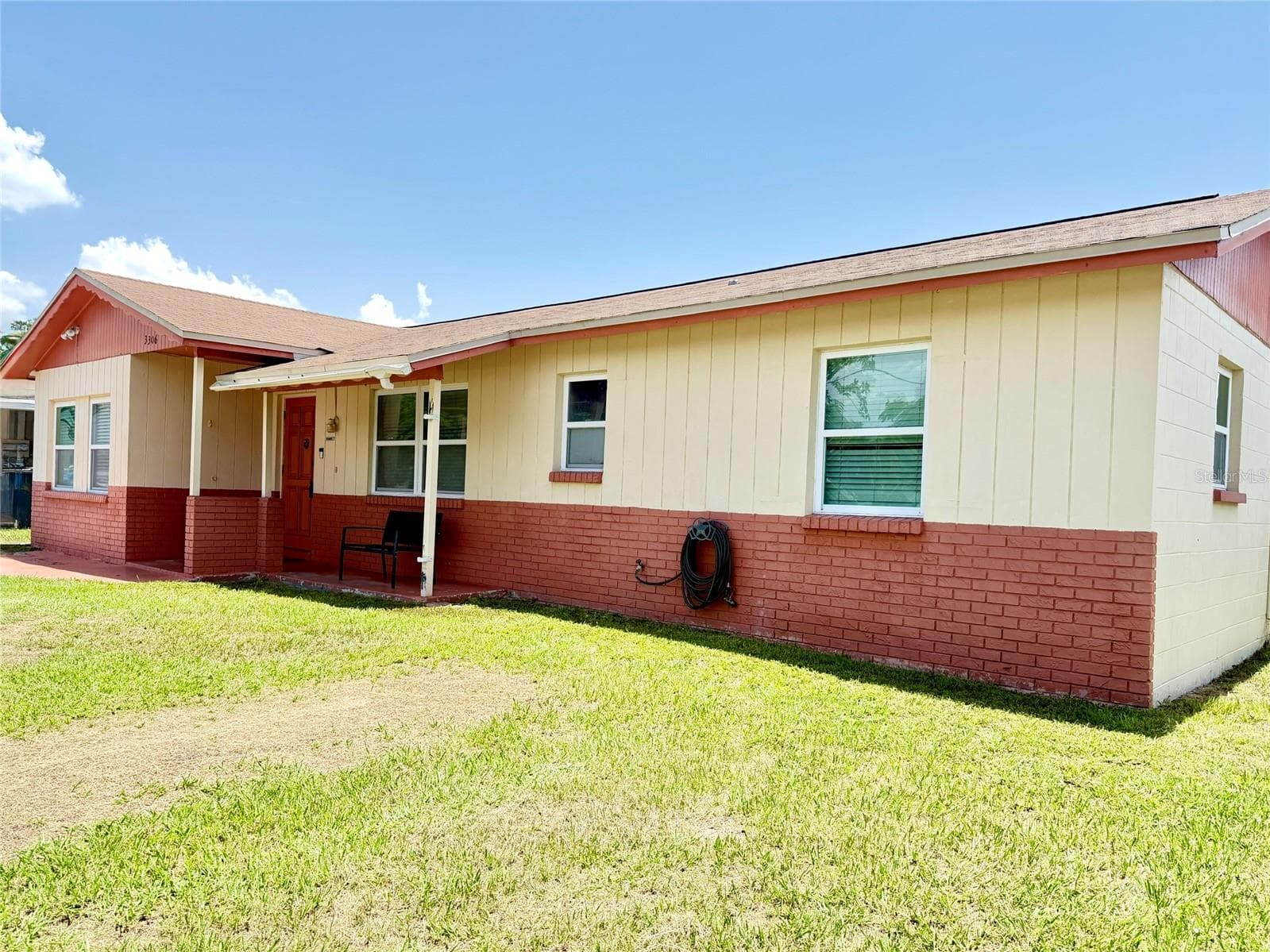 Single Family Residence at 3306 W BURKE ST, TAMPA, photo 2 of 27