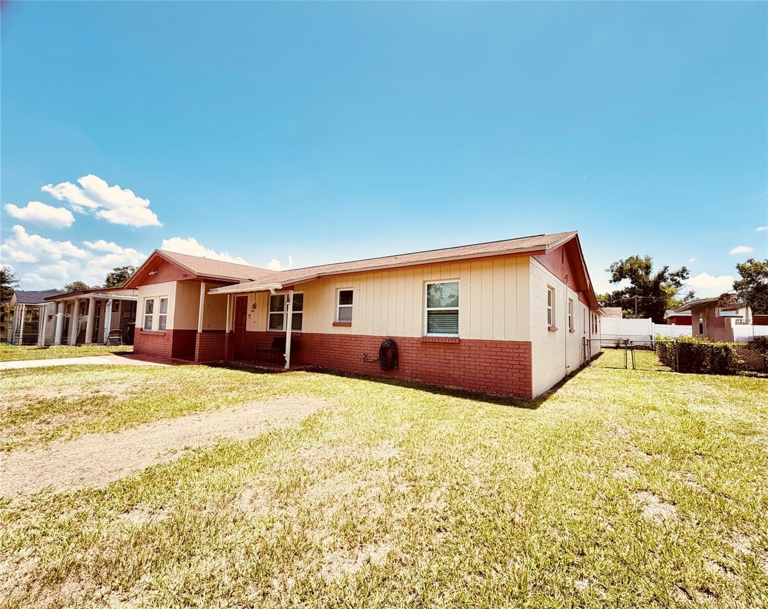 Single Family Residence at 3306 W BURKE ST, TAMPA, photo 3 of 27