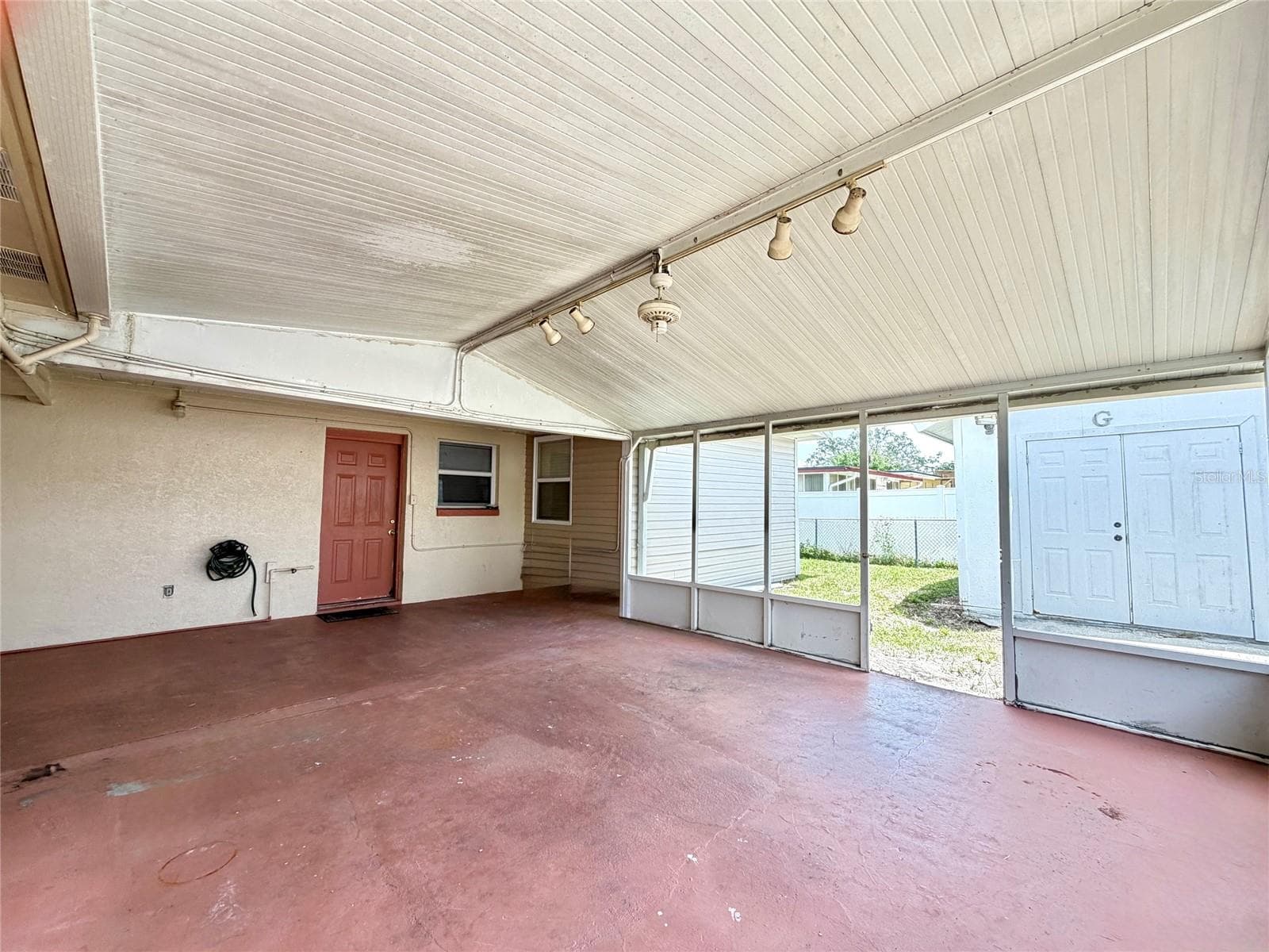 Single Family Residence at 3306 W BURKE ST, TAMPA, photo 6 of 27