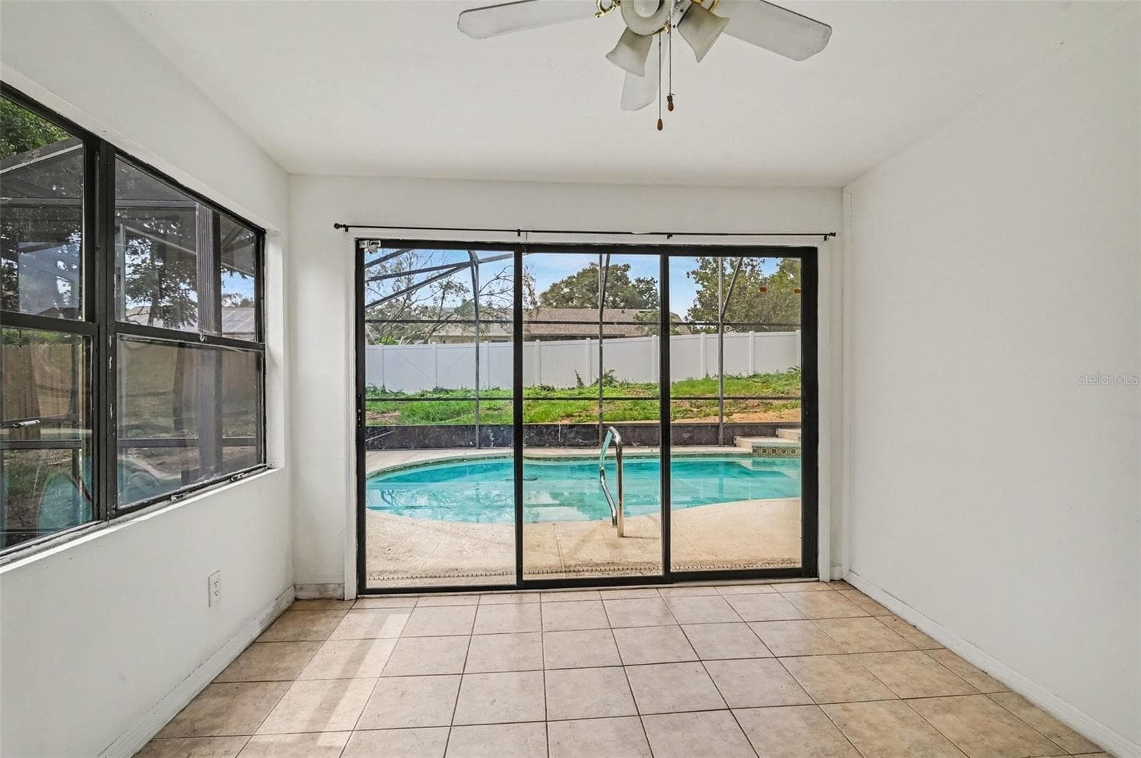 Single Family Residence at 7774 BARBERRY DR, ORLANDO, photo 3 of 16