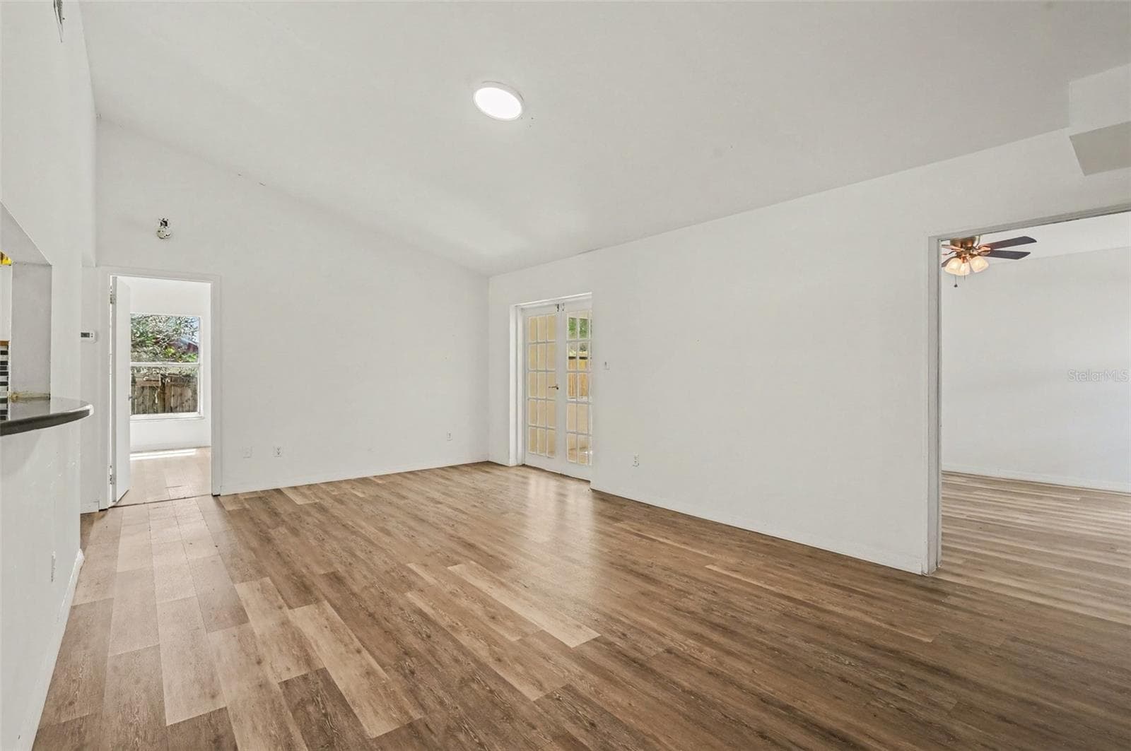 Single Family Residence at 7774 BARBERRY DR, ORLANDO, photo 6 of 16