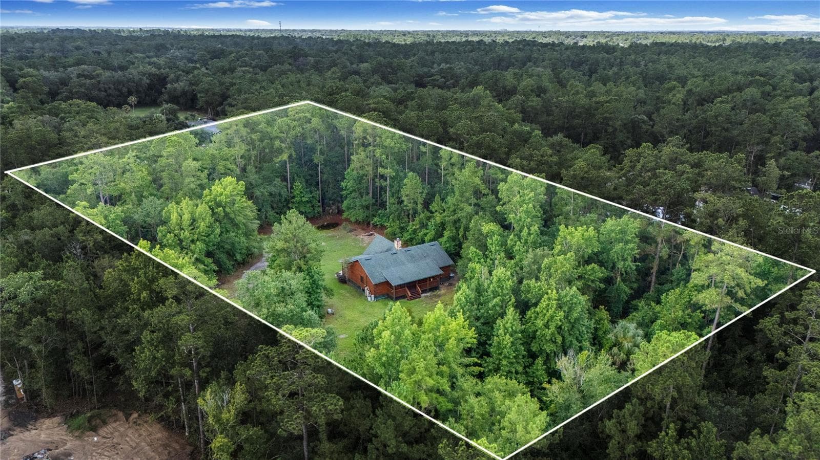 712 MALLARD DR