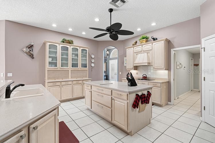 Single Family Residence at 10470 RAMBLE RIDGE CT, WEEKI WACHEE, photo 20 of 44