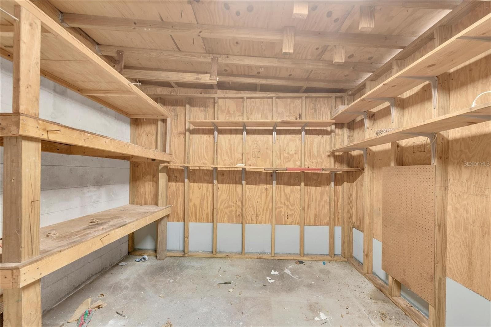 Single Family Residence at 1808 S CLUB CT, TAMPA, photo 41 of 45
