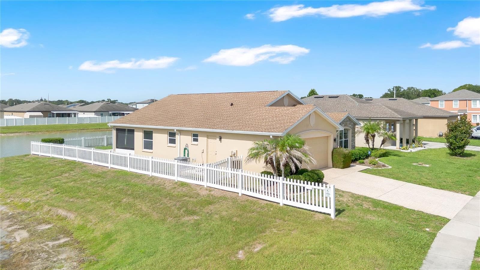 Single Family Residence at 4919 ST JAMES DR, WINTER HAVEN, photo 6 of 31
