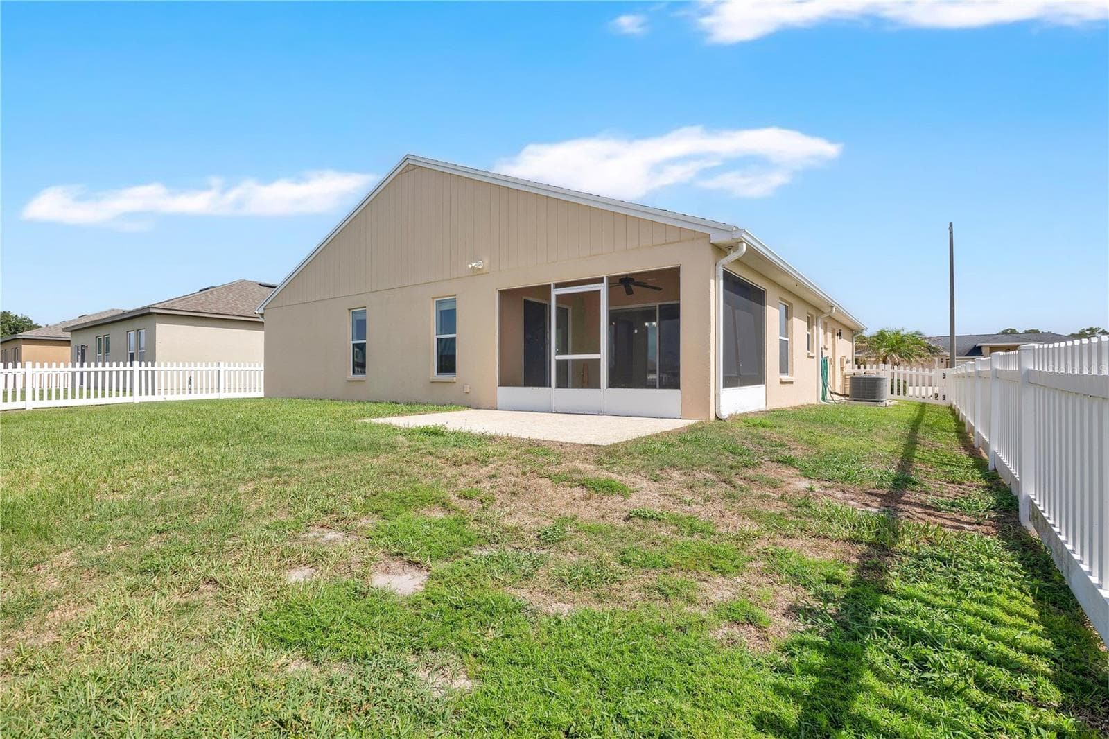 Single Family Residence at 4919 ST JAMES DR, WINTER HAVEN, photo 7 of 31