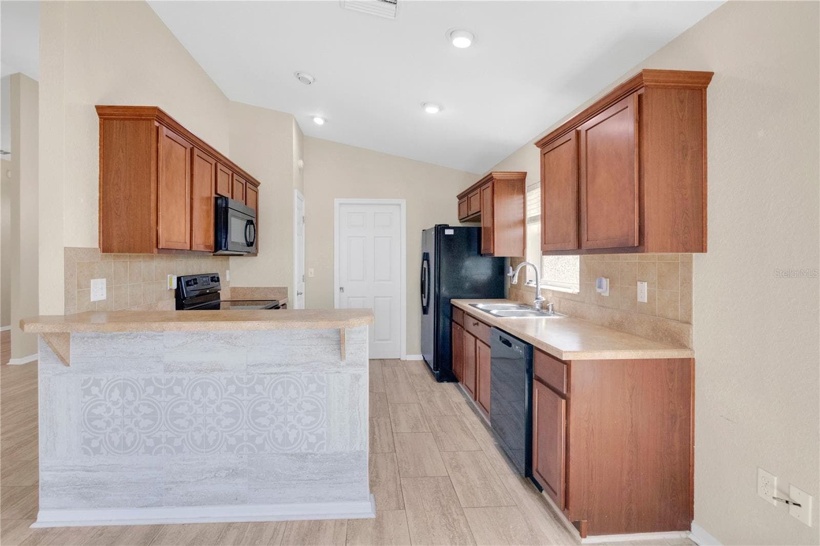 Single Family Residence at 4919 ST JAMES DR, WINTER HAVEN, photo 15 of 31