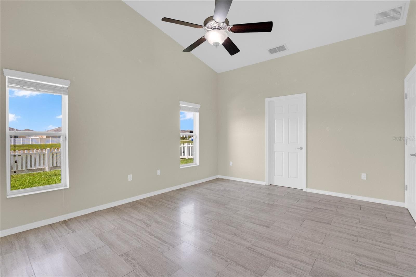 Single Family Residence at 4919 ST JAMES DR, WINTER HAVEN, photo 18 of 31
