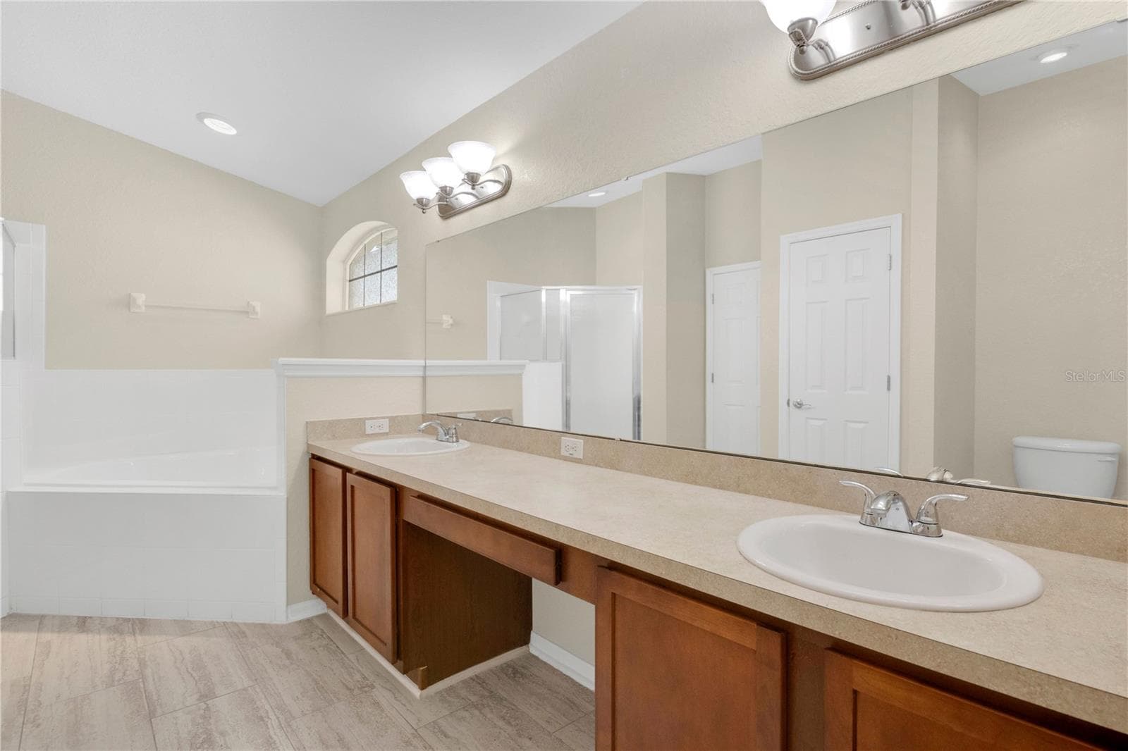 Single Family Residence at 4919 ST JAMES DR, WINTER HAVEN, photo 19 of 31