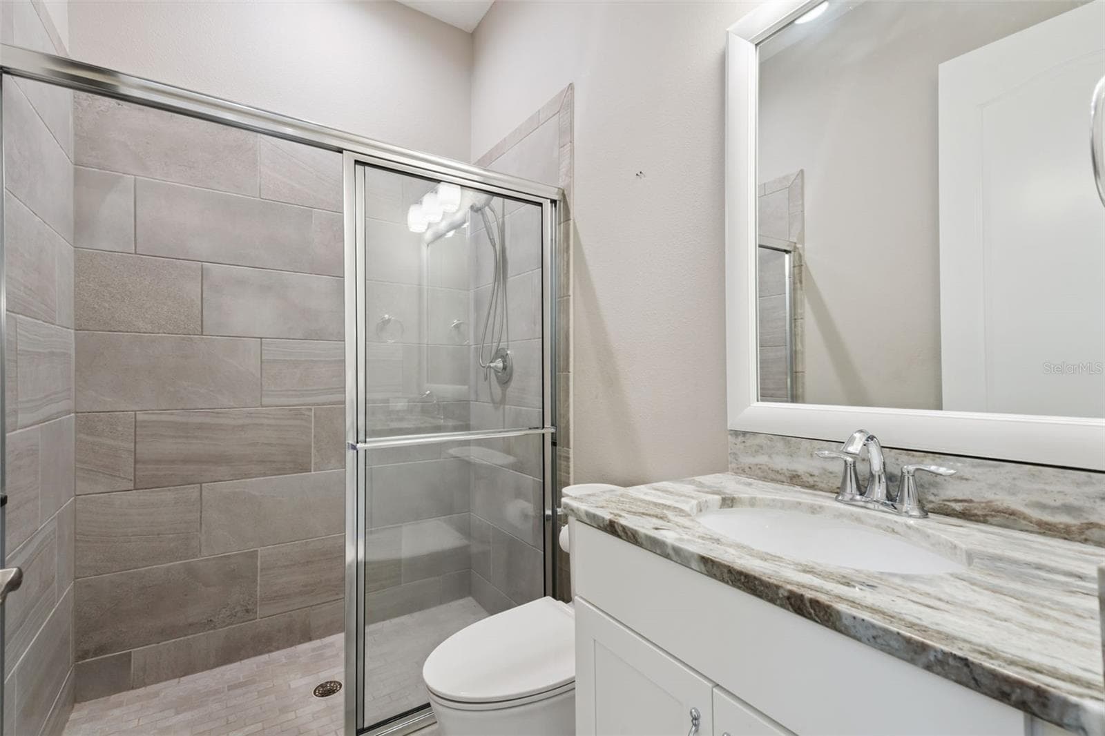 Second bathroom - 1417 OIL LAMP CV, LAKE MARY
