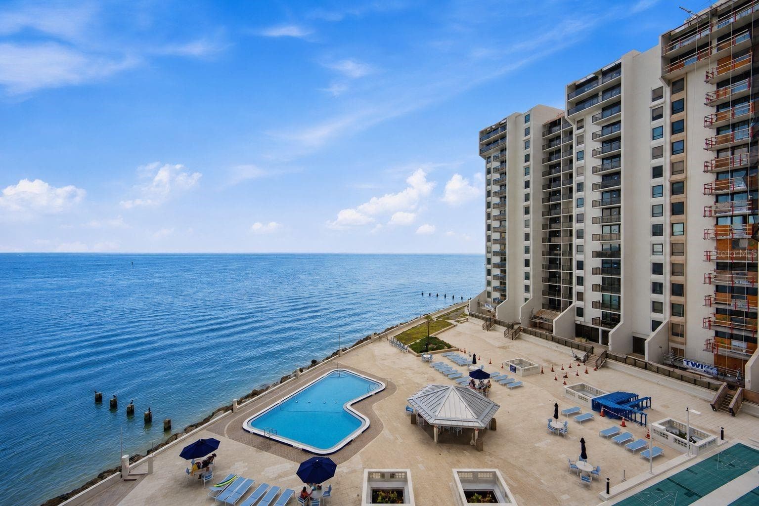 Condominium at 450 S GULFVIEW BLVD #705, CLEARWATER BEACH, photo 5 of 40