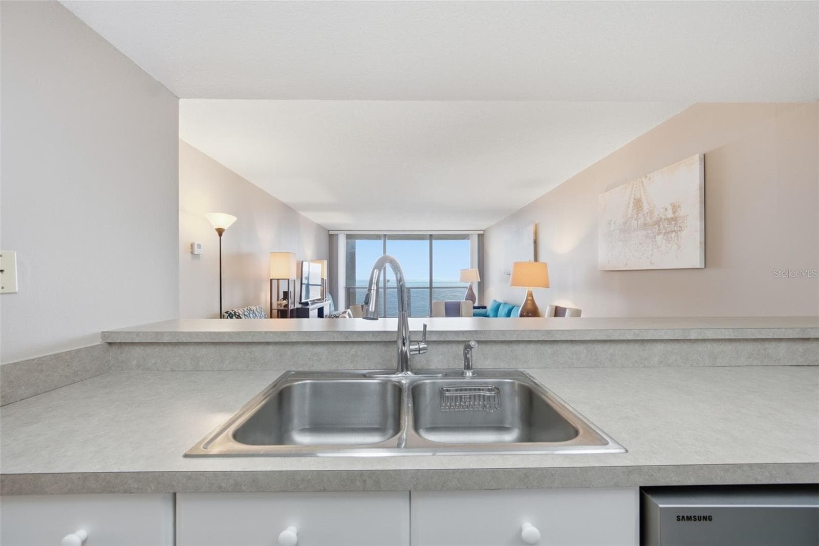 Condominium at 450 S GULFVIEW BLVD #705, CLEARWATER BEACH, photo 13 of 40