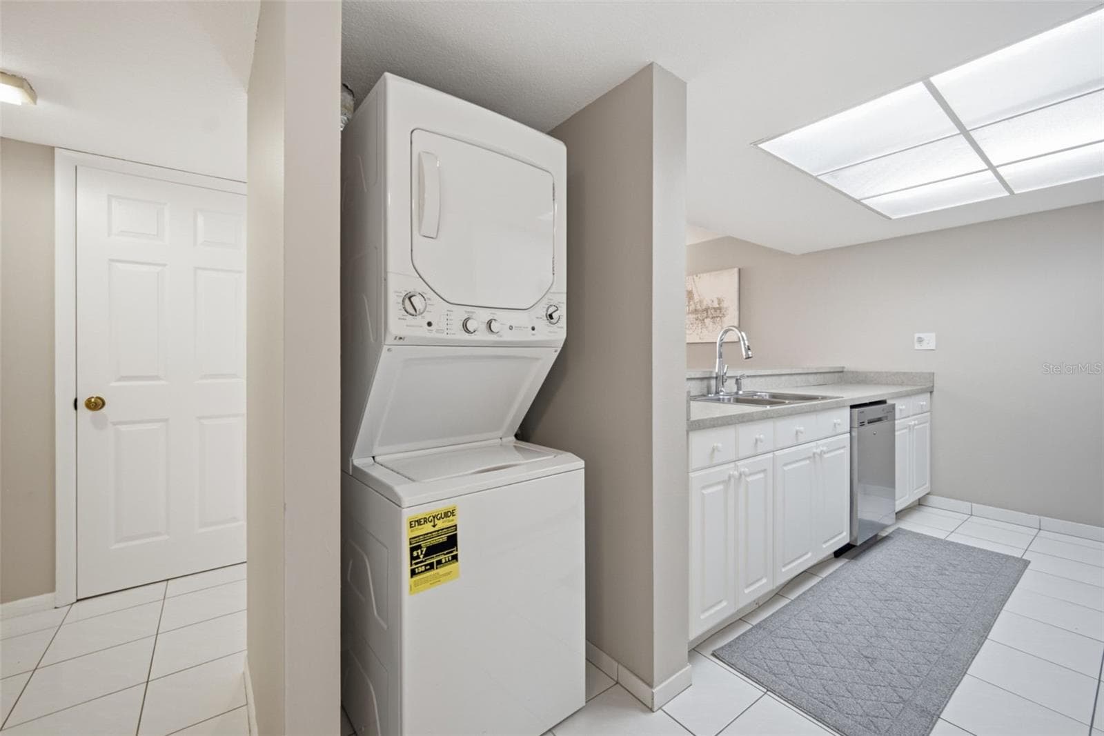 Condominium at 450 S GULFVIEW BLVD #705, CLEARWATER BEACH, photo 15 of 40