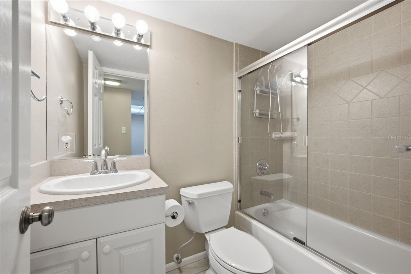 Condominium at 450 S GULFVIEW BLVD #705, CLEARWATER BEACH, photo 23 of 40