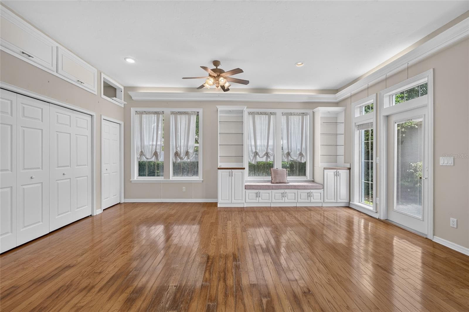 Great Room - 4588 NE 4TH ST, OCALA