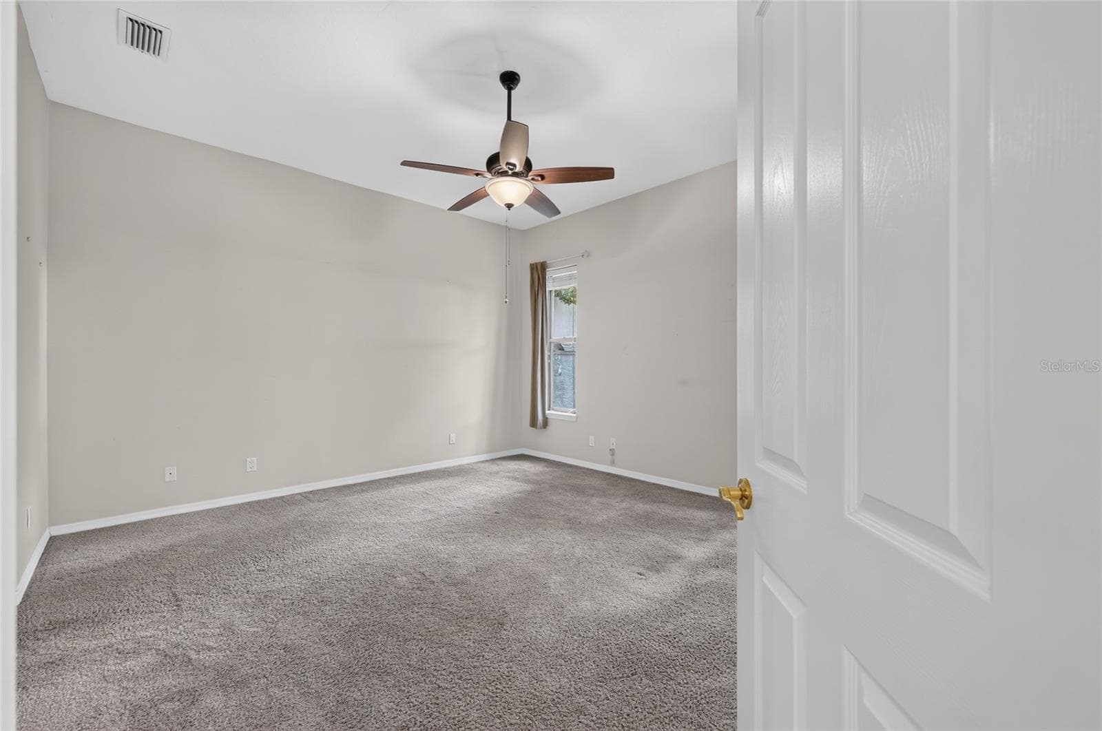 Master Bedroom - 4588 NE 4TH ST, OCALA