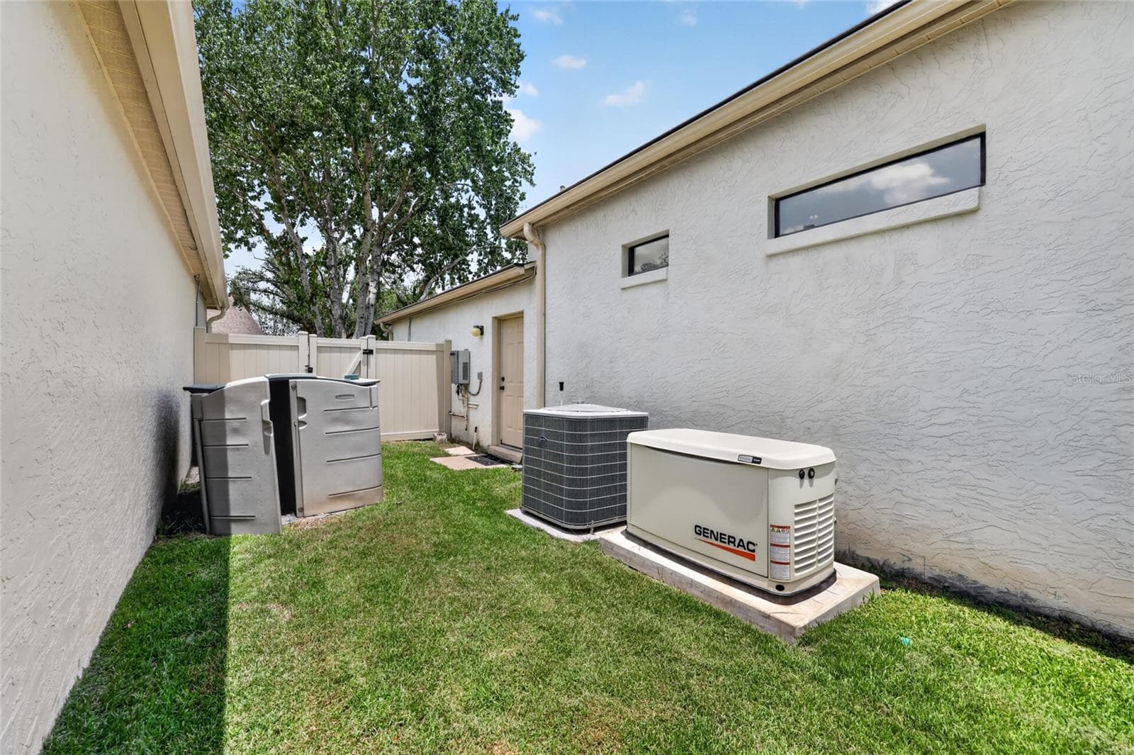 Generac Generator - 4588 NE 4TH ST, OCALA